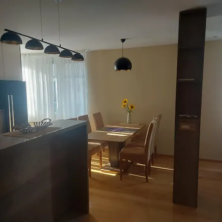 Appartamento Centar Bulevar Ex Sa Garazom Banja Luka