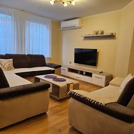 Centar Bulevar Ex Sa Garazom *